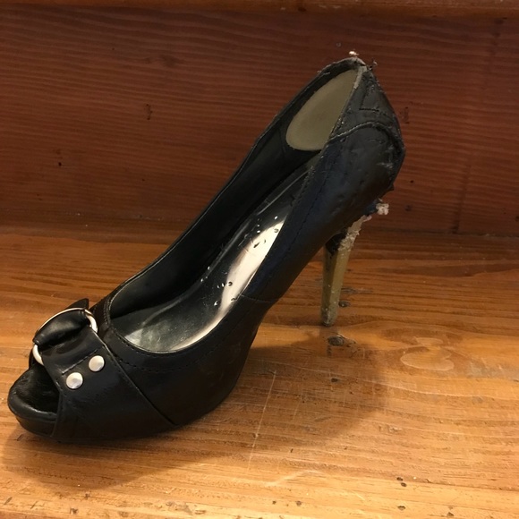 ISO Deb black heels size 6 or 6.5 - Picture 3 of 3